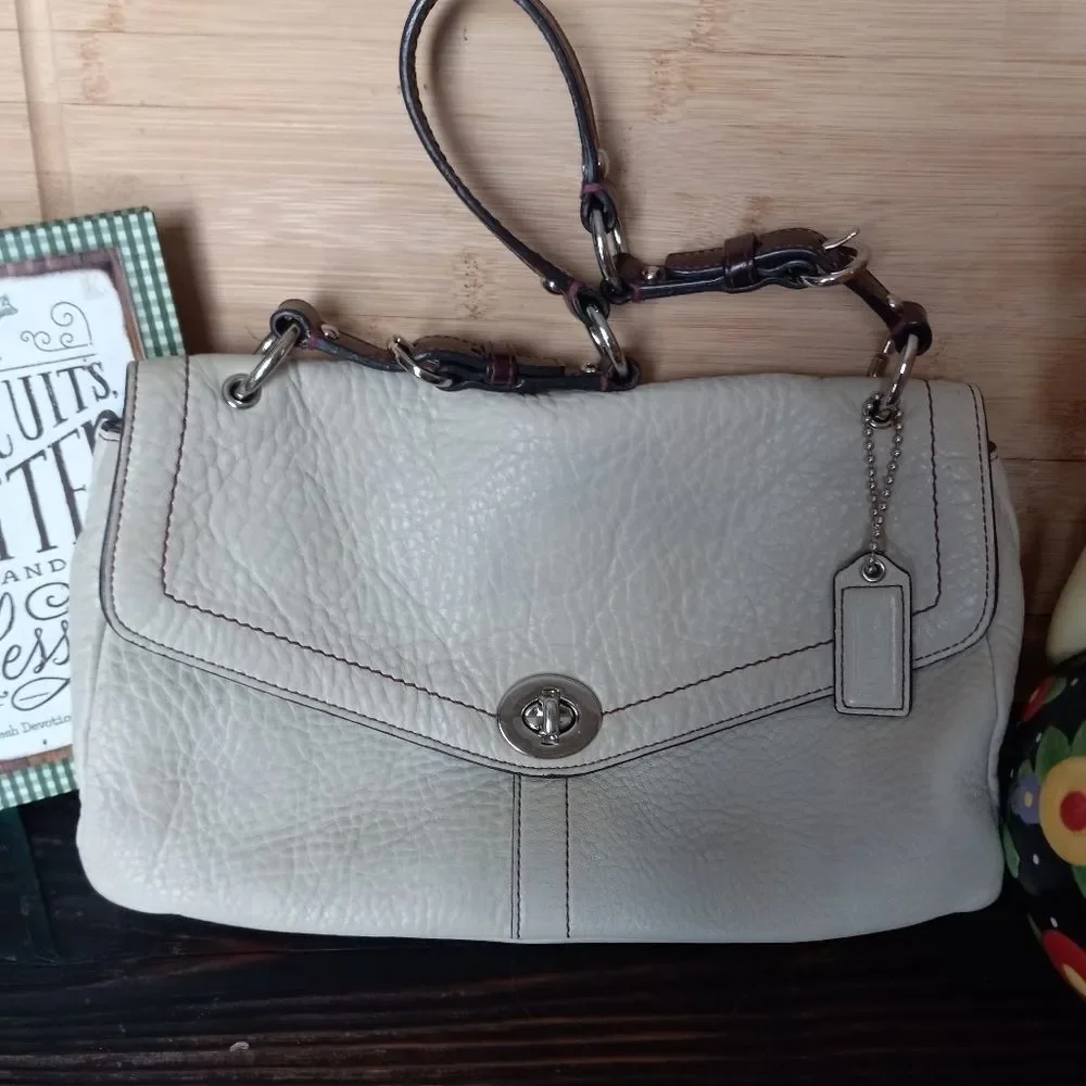 COACH SHOULDER BAG - Picture 3 of 9